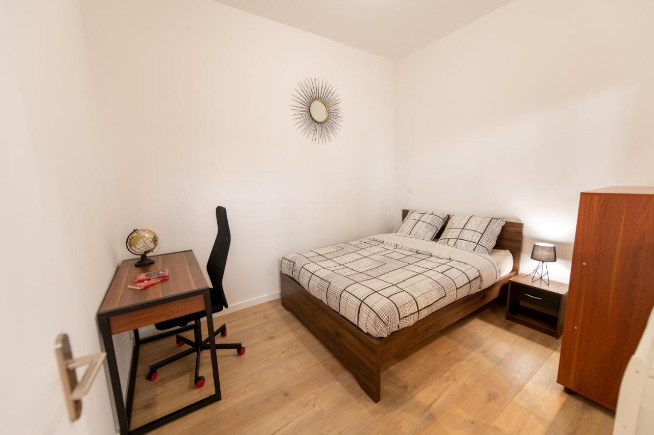 KASA LOFT CENTRE 2 - WIFI et TV - Confortable et stationnement gratuit à proximité Saint-Etienne  Esterno foto