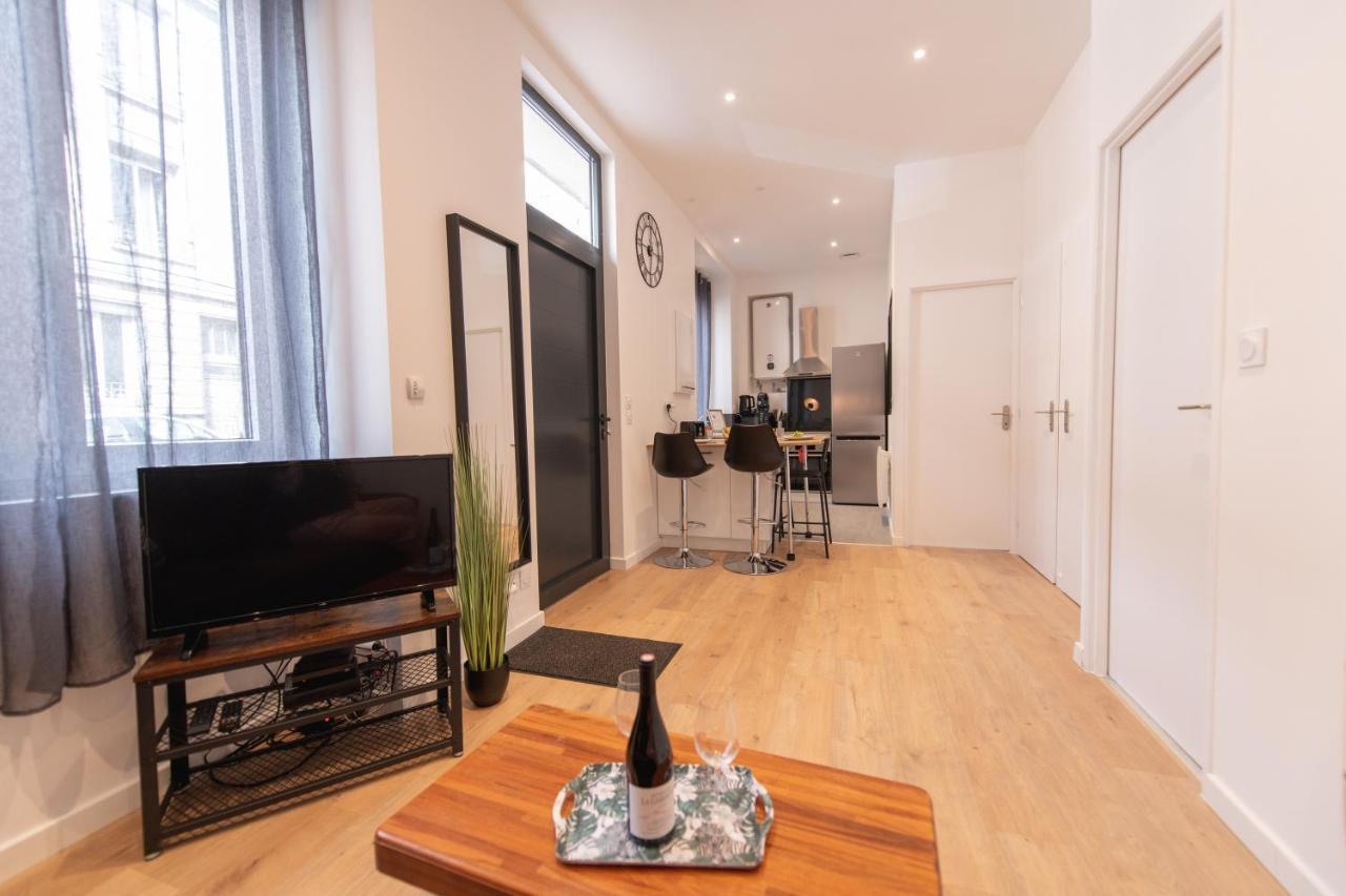 KASA LOFT CENTRE 2 - WIFI et TV - Confortable et stationnement gratuit à proximité Saint-Etienne  Esterno foto