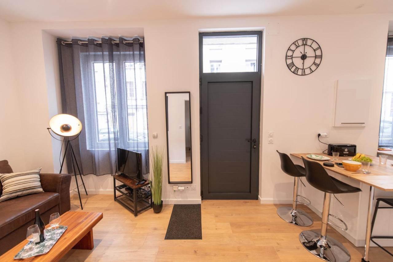 KASA LOFT CENTRE 2 - WIFI et TV - Confortable et stationnement gratuit à proximité Saint-Etienne  Esterno foto