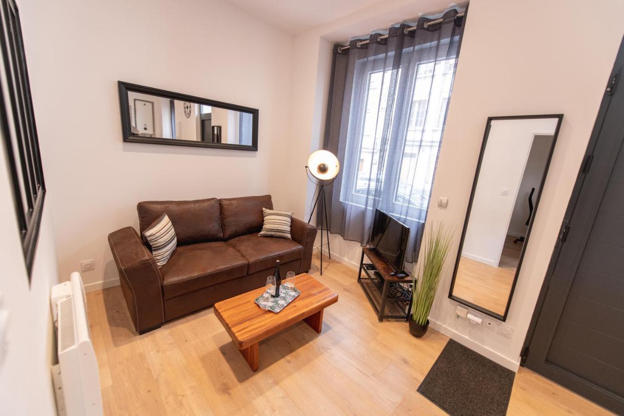 KASA LOFT CENTRE 2 - WIFI et TV - Confortable et stationnement gratuit à proximité Saint-Etienne  Esterno foto